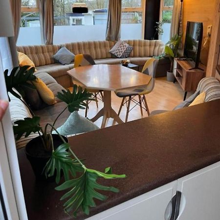 Bungalow Willerby Maasmechelen Kültér fotó
